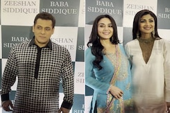 Salman Khan, Preity Zinta And Other Celebs At Baba Siddique's Iftaar Party Salman Khan, Preity Zinta And Other Celebs At Baba Siddique's Iftaar Party