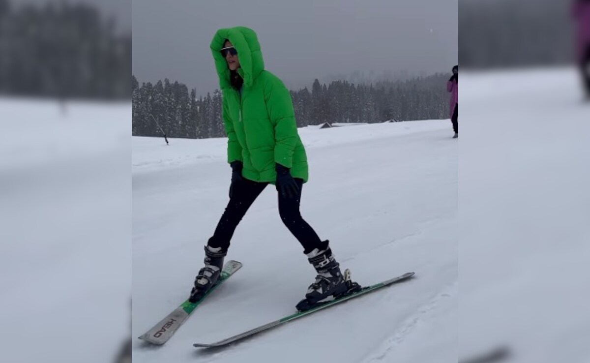 Flipping Through The Pages Of Kriti Sanon's Ski Diaries From Gulmarg