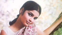 सिगारेट ओढायचे बॉलिवूड अभिनेत्रीला होते व्यसन, एका आनंदाच्या बातमीमुळे कायमची सुटली सवय