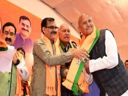 छिंदवाड़ा में कांग्रेस को फिर लगा झटका, पूर्व विधायक गंभीर सिंह समेत कई नेता BJP में हुए शामिल छिंदवाड़ा में कांग्रेस को फिर लगा झटका, पूर्व विधायक गंभीर सिंह समेत कई नेता BJP में हुए शामिल