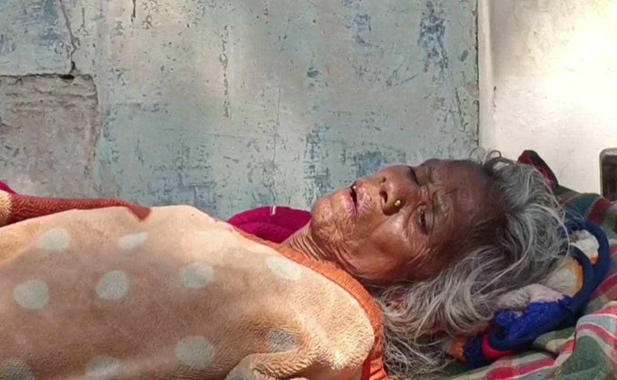 Umaria: जिंदगी और मौत के बीच जंग लड़ रही पद्मश्री जोध इया बैगा, इलाज की नहीं मिल रही मदद&nbsp;
