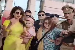 Priyanka Chopra Visits Ayodhya With Nick Jonas And Daughter Malti Marie Priyanka Chopra Visits Ayodhya With Nick Jonas And Daughter Malti Marie