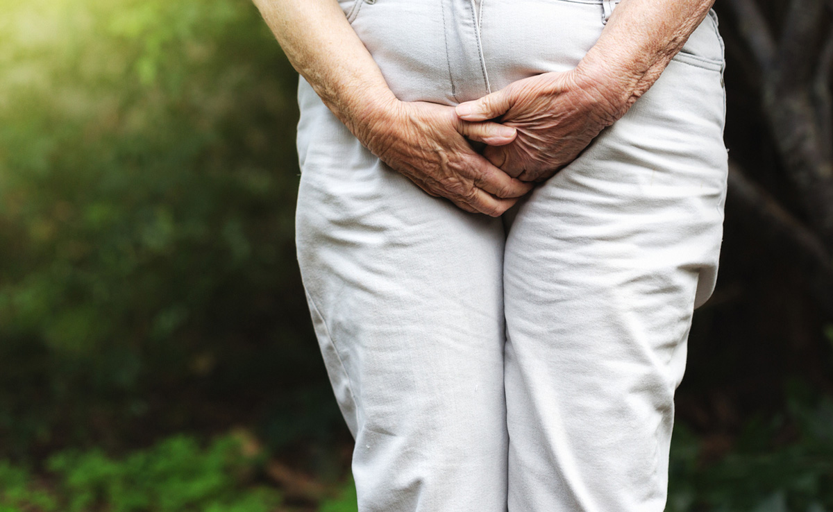 क्या आप भी यूरिन लिकेज से परेशान हैं तो करें ये योगासन, पेल्विक मसल्स होंगी मजबूत