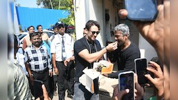 Tiger Shroff Cuts Birthday Cake At Airport. See Viral Pics