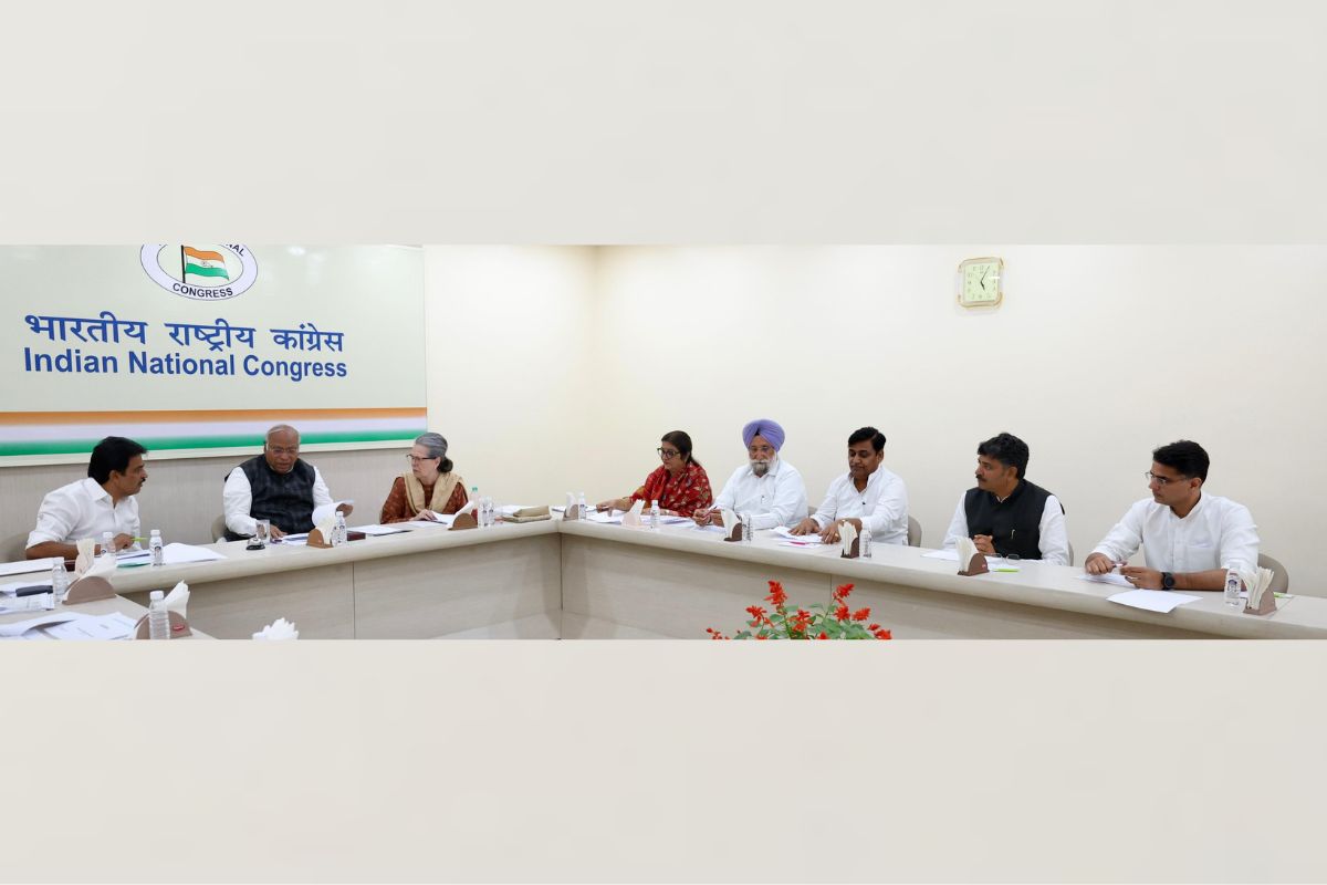 Congress Candidate List 2024: सिंधिया के खिलाफ कांग्रेस ने नहीं उतारे उम्मीदवार, दिग्विजय सिंह की नहीं चली, अब लड़ना होगा चुनाव