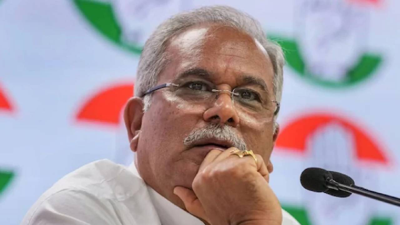 लोकसभा चुनाव से पहले बढ़ी कांग्रेस की मुश्किलें, महादेव ऐप मामले में बघेल के खिलाफ FIR दर्ज