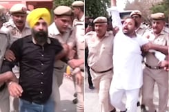 AAP Protest Against Kejriwal's Arrest: Police Detains Protestors AAP Protest Against Kejriwal's Arrest: Police Detains Protestors