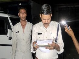 Rewa में बदमाशों का आतंक! हुड़दंगियों को रोकने गई पुलिस टीम पर किया चाकू से हमला, आरक्षक घायल Rewa में बदमाशों का आतंक! हुड़दंगियों को रोकने गई पुलिस टीम पर किया चाकू से हमला, आरक्षक घायल