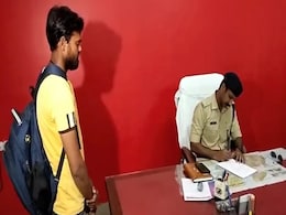 MA स्टूडेंट के पास पहुंचा ₹46 करोड़ का इनकम टैक्स नोटिस, पढाई छोड़कर अब दफ्तरों के लगा रहा है चक्कर MA स्टूडेंट के पास पहुंचा ₹46 करोड़ का इनकम टैक्स नोटिस, पढाई छोड़कर अब दफ्तरों के लगा रहा है चक्कर