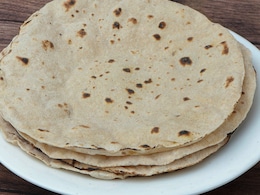 इन 3 लोगों के लिए बेहद फायदेमंद है बासी रोटी खाना, बस इस चीज के साथ करें सेवन इन 3 लोगों के लिए बेहद फायदेमंद है बासी रोटी खाना, बस इस चीज के साथ करें सेवन