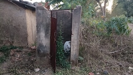 MP में आज भी खुले में शौच जाने को मजबूर लोग, हालत देखकर आ जाएगा तरस