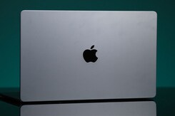 Gadgets 360 With Technical Guruji: A Closer Look at Apple's New M3-Powered MacBook Air Gadgets 360 With Technical Guruji: A Closer Look at Apple's New M3-Powered MacBook Air