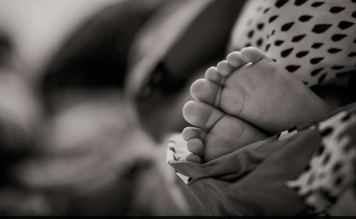 Woman In Madhya Pradesh Gives Birth On Handcart, Newborn Dies