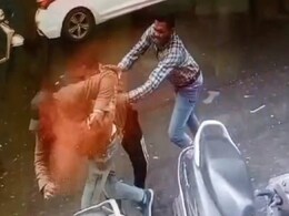 Jabalpur: बदमाशों ने दो भाइयों पर किया चाकू से हमला, देखिए, घायलों ने कैसे आंख में मिर्ची डालकर सिखाया सबक  Jabalpur: बदमाशों ने दो भाइयों पर किया चाकू से हमला, देखिए, घायलों ने कैसे आंख में मिर्ची डालकर सिखाया सबक