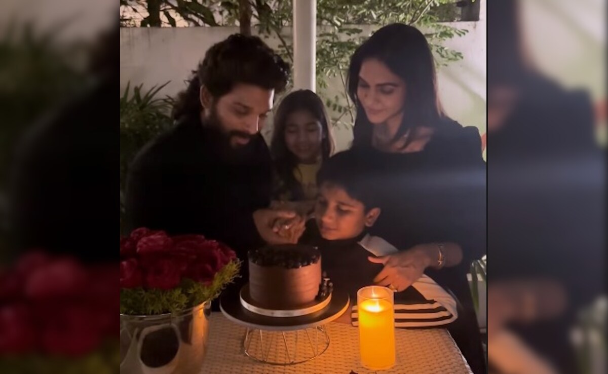 Inside Allu Arjun And Wife Sneha's Wedding Anniversary Celebrations With Kids Ayaan And Arha