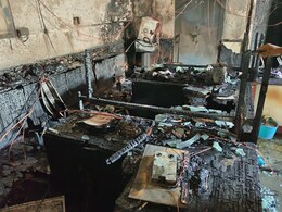PNB Bank Fire: दौसा में पीएनबी खाताधारकों के लिए बुरी खबर, भीषण आग में जलकर राख हो गई ये शाखा PNB Bank Fire: दौसा में पीएनबी खाताधारकों के लिए बुरी खबर, भीषण आग में जलकर राख हो गई ये शाखा