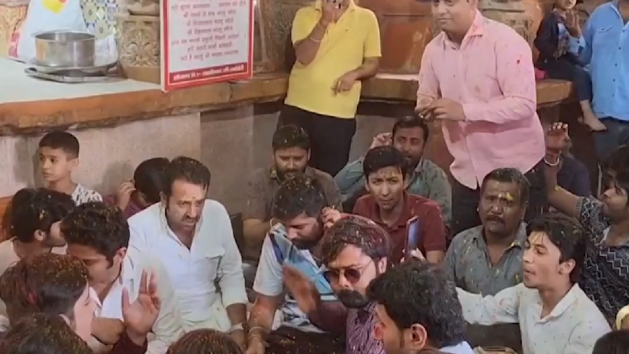 Holi celebration in Rajasthan: जैसलमेर में रसियो संग भगवान लक्ष्मीनाथ खेलते है फाग