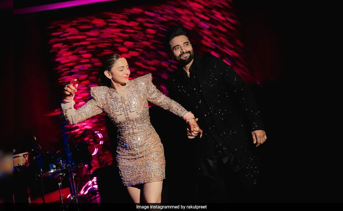 Rakul Preet Singh's Anniversary Wish For Jackky Bhagnani: "And It's Already A Month"