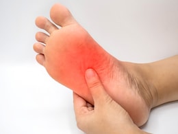 पैर में कॉर्न होने पर क्या करें? ये आसान घरेलू उपाय कर सकते हैं पैर में कोर्न को ठीक, जानिए किस कारण से होती है कोर्न