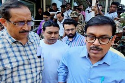 Probe Agency Raids In Bengal's Sandeshkhali Days After Sheikh Shahjahan's Arrest Probe Agency Raids In Bengal's Sandeshkhali Days After Sheikh Shahjahan's Arrest