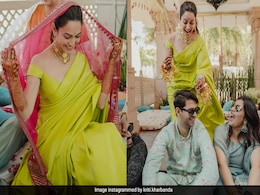 Kriti Kharbanda's Lime Green <i>Chooda Saree</i> Was Made Extra Special With Her Mom's Bridal <i>Dupatta</i> Kriti Kharbanda's Lime Green <i>Chooda Saree</i> Was Made Extra Special With Her Mom's Bridal <i>Dupatta</i>