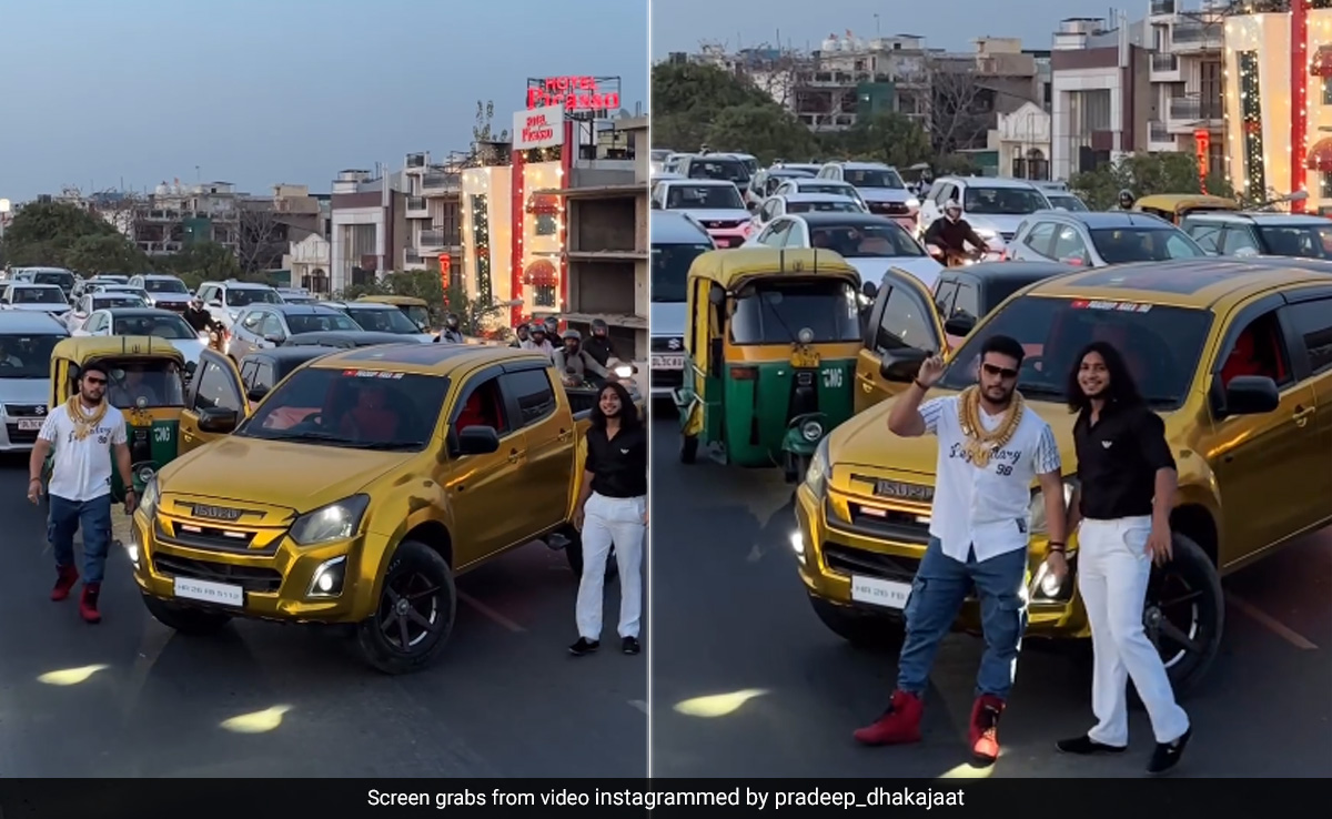 Watch: Influencers Stop Car On Delhi Flyover For Reel Stunt, Internet Demands Action