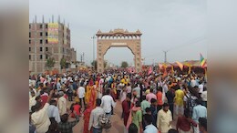 Khatu Shyam Mela: खाटूश्याम जी के दरबार में उमड़ा श्रद्धा का सैलाब, कल 5 लाख से अधिक भक्तों के पहुंचने की संभावना