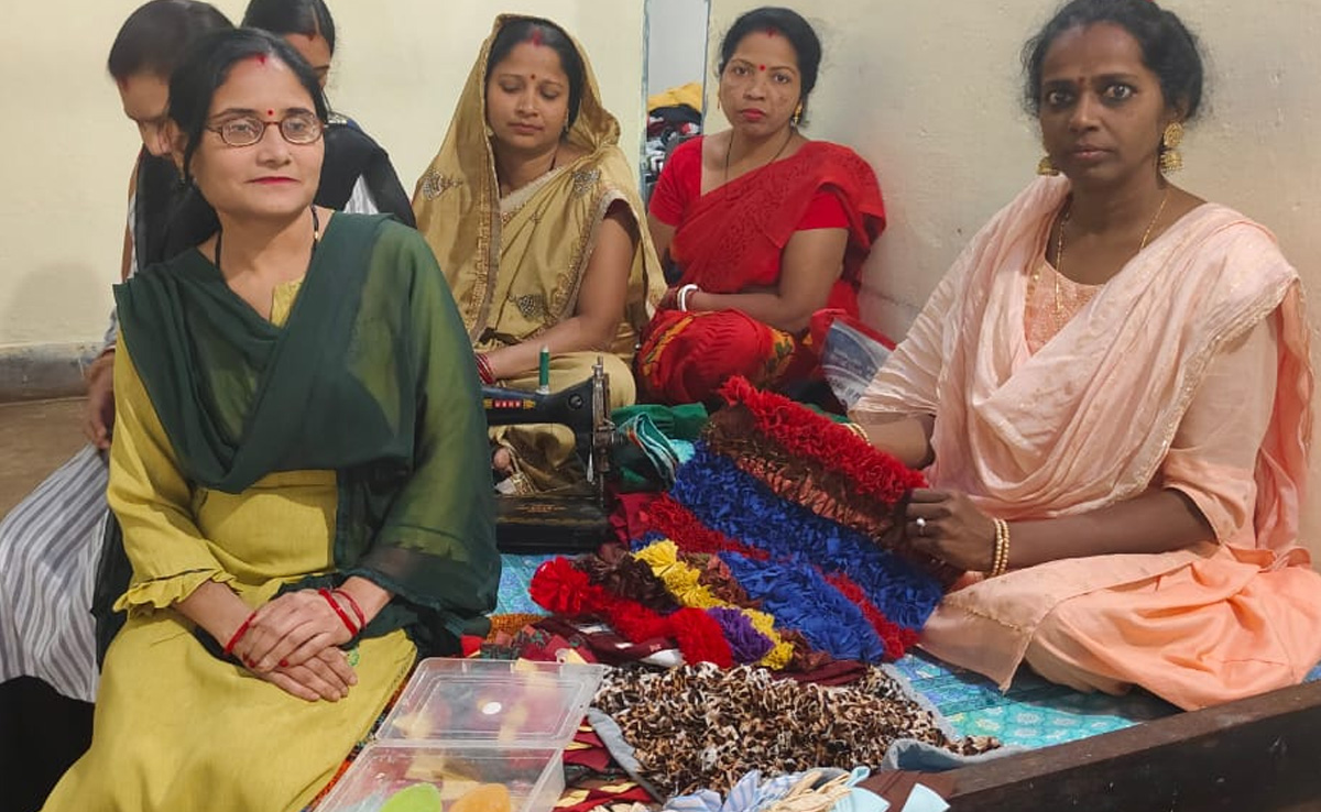 Chhattisgarh: खुद दिव्यांग लेकिन 500 महिलाओं को बना दिया आत्मनिर्भर, जानें इनके संघर्ष की कहानी