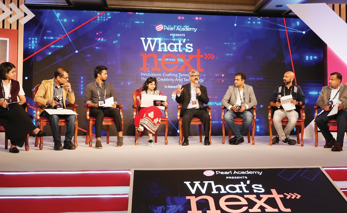 Arun Kumar Bhardwaj, Dean, Foundation and Product Design (in center) Arun Kumar Bhardwaj, Dean, Foundation and Product Design (in center)