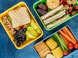 kid's lunch box recipe: बच्चे के टिफिन में रखें घर के बने टेस्टी पराठा रोल, मजे से खाएंगे kid's lunch box recipe: बच्चे के टिफिन में रखें घर के बने टेस्टी पराठा रोल, मजे से खाएंगे