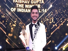 Indian Idol 14 Winner बने वैभव गुप्ता, ट्रॉफी के साथ मिला इतने लाख का कैश प्राइज Indian Idol 14 Winner बने वैभव गुप्ता, ट्रॉफी के साथ मिला इतने लाख का कैश प्राइज
