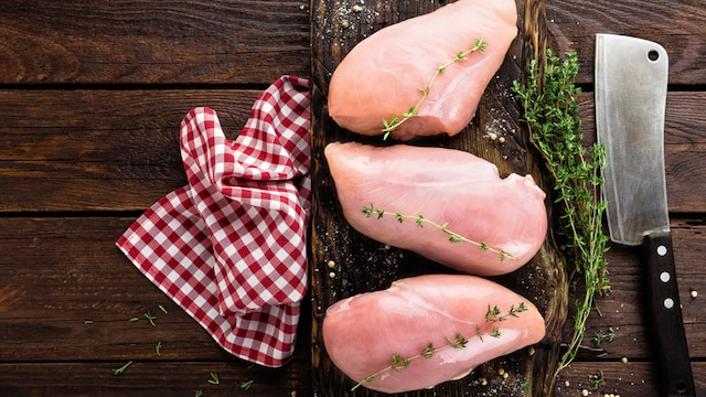 Chicken provides important nutrients such as B vitamins