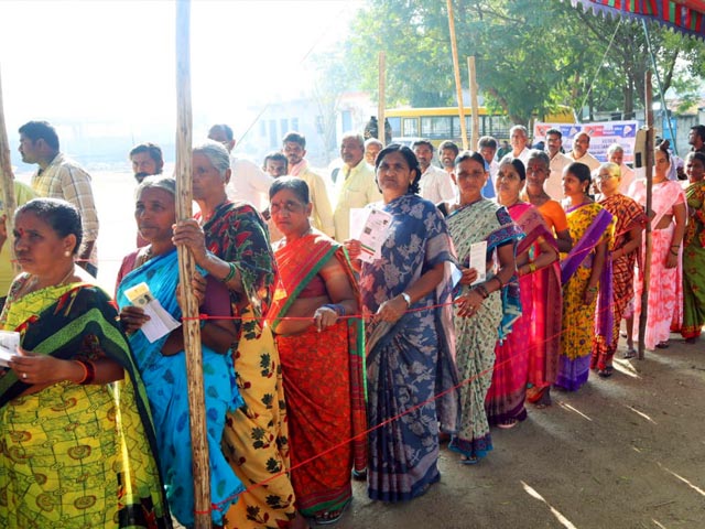 Trinamool-BJP Battle Royale Begins In Bengal With 152 Seats In Phase 1