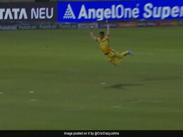 Matheesha Pathirana: "उड़ता पाथिराना", युवा पेसर के कैच पर फिदा सोशल मीडिया, वॉर्नर का मुंह खुला रहा गया Matheesha Pathirana: "उड़ता पाथिराना", युवा पेसर के कैच पर फिदा सोशल मीडिया, वॉर्नर का मुंह खुला रहा गया