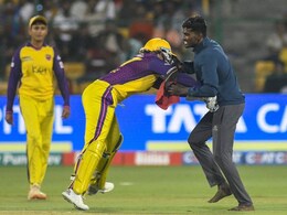 'Don't Mess With An Aussie': Alyssa Healy Tackles Pitch Invader During WPL 2024 Match 'Don't Mess With An Aussie': Alyssa Healy Tackles Pitch Invader During WPL 2024 Match