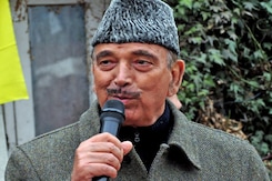 "Because Of Some Foolish People...": Ghulam Nabi Azad Explains Congress' Downfall "Because Of Some Foolish People...": Ghulam Nabi Azad Explains Congress' Downfall