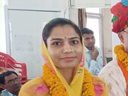 पाकिस्तान मूल की महिला सरपंच नीता कंवर ने थामा भाजपा का दामन, CAA को लेकर दिया बड़ा बयान पाकिस्तान मूल की महिला सरपंच नीता कंवर ने थामा भाजपा का दामन, CAA को लेकर दिया बड़ा बयान