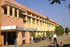 राजनांदगांव के जिला न्यायालय ने कलेक्टर की कार जब्त करने का सुनाया फैसला, जानिए क्या है मामला? राजनांदगांव के जिला न्यायालय ने कलेक्टर की कार जब्त करने का सुनाया फैसला, जानिए क्या है मामला?