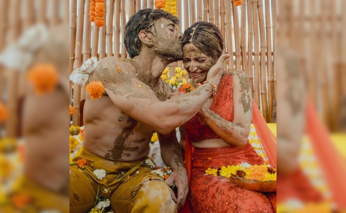 Inside Newlyweds Kriti Kharbanda And Pulkit Samrat's "Unconventional" <i>Haldi</i> Ceremony