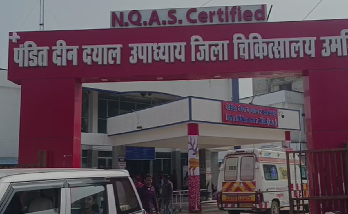 Mysterious Disease: रहस्यमयी बीमारी से अचानक हुई दो मौत, लोगों में फैली दहशत...स्वास्थ्य विभाग की बड़ी लापरवाही आई सामने