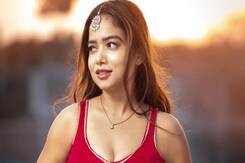 इंस्टाग्राम से झलक दिखला जा तक का सफर, मनीषा कैसे हुईं इतनी फेमस? इंस्टाग्राम से झलक दिखला जा तक का सफर, मनीषा कैसे हुईं इतनी फेमस?