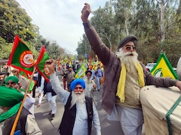 Farmers Protest: आज फिर 'दिल्ली कूच' करेंगे किसान, चप्पे-चप्पे पर सुरक्षाबलों की तैनाती, रेलवे-मेट्रो स्टेशन पर भी अलर्ट Farmers Protest: आज फिर 'दिल्ली कूच' करेंगे किसान, चप्पे-चप्पे पर सुरक्षाबलों की तैनाती, रेलवे-मेट्रो स्टेशन पर भी अलर्ट