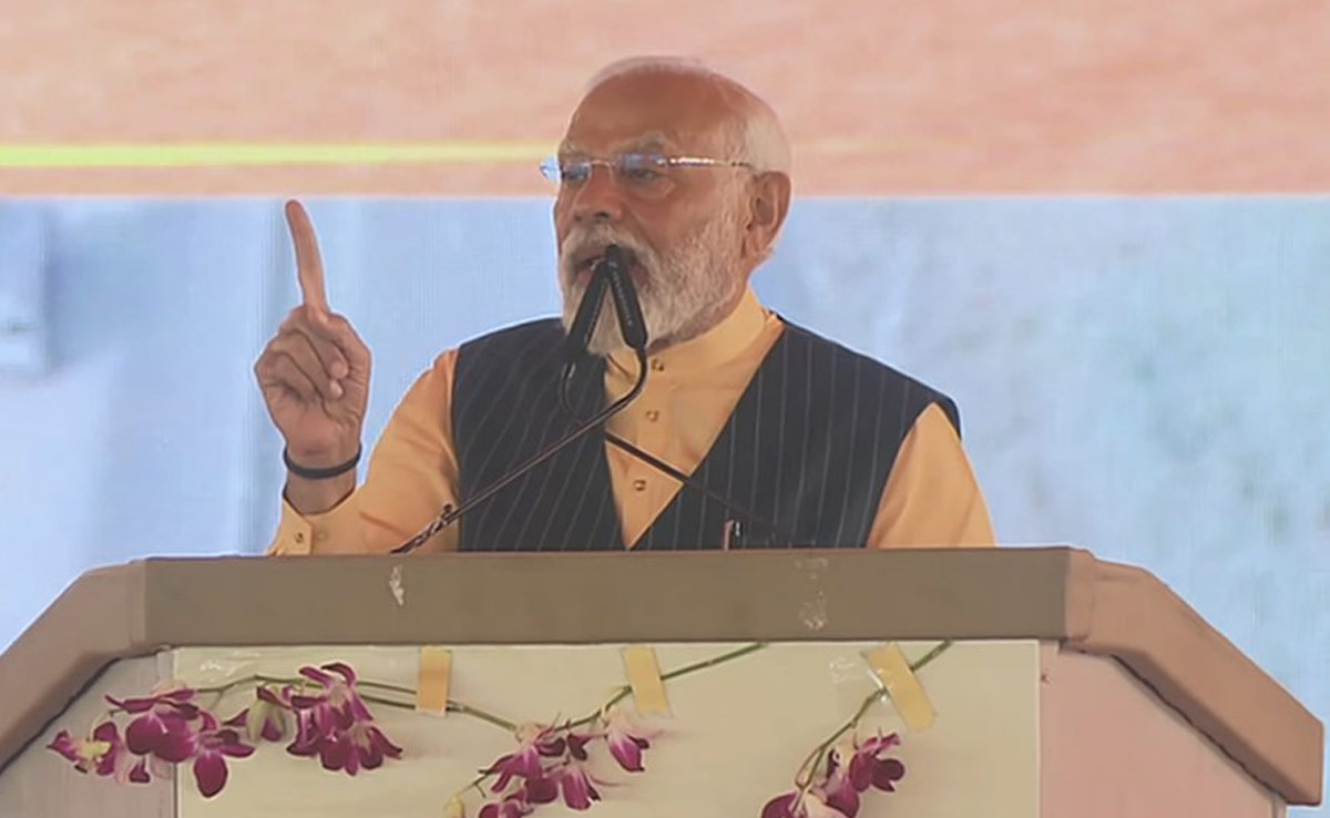 &nbsp;मेरा कौनसा घर है जहां मैं लौटूं?  बेतिया में पीएम मोदी ने भावुक अपील कर लालू परिवार पर साधा निशाना