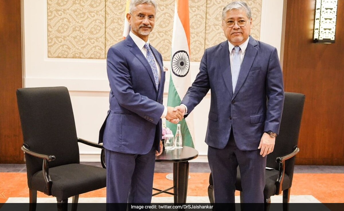 India's Veiled Jab At China, Backs Philippines Over Maritime Security Concerns