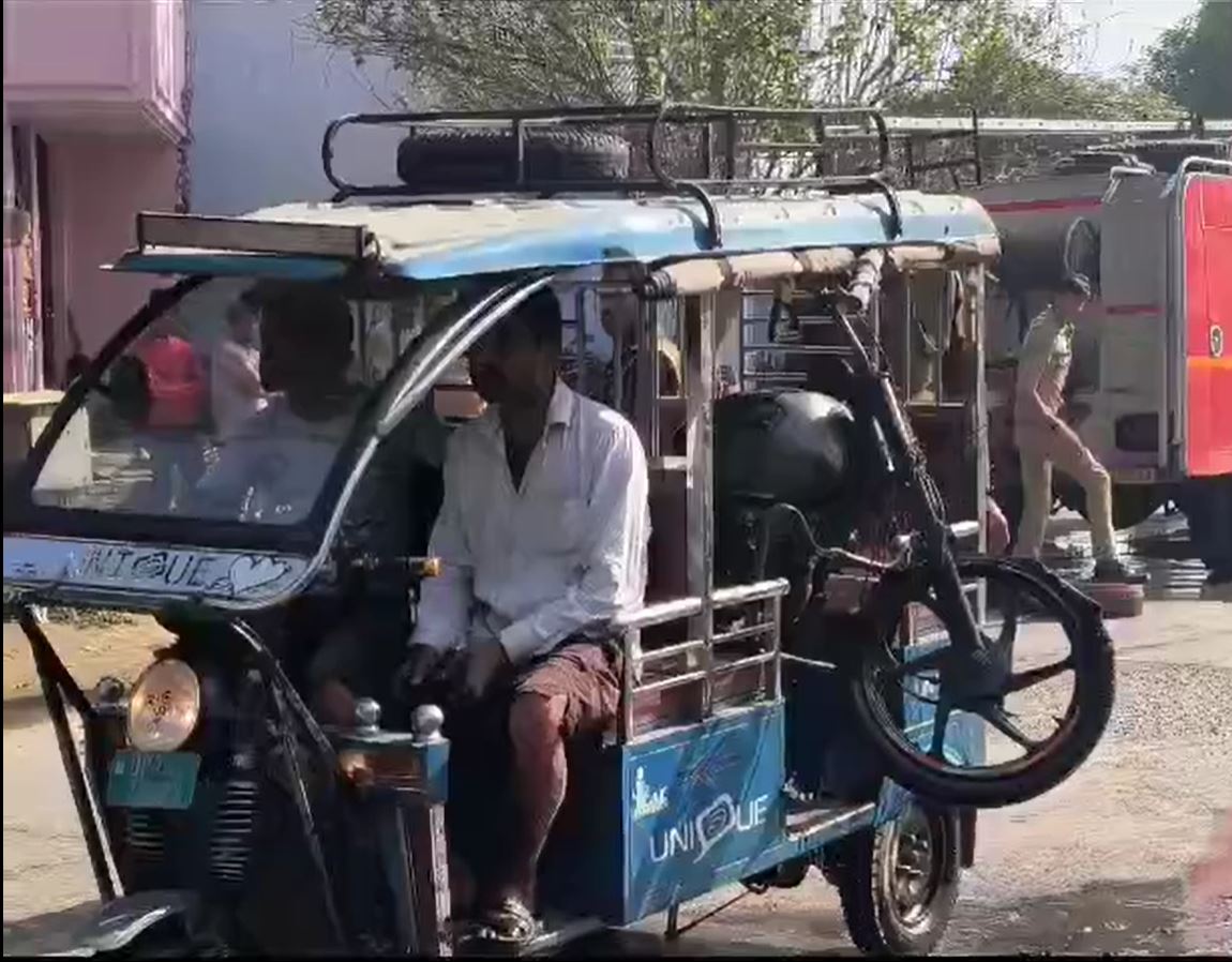 Demanding Answers, Father Of Budaun Murder Victims Sets Bike On Fire Demanding Answers, Father Of Budaun Murder Victims Sets Bike On Fire
