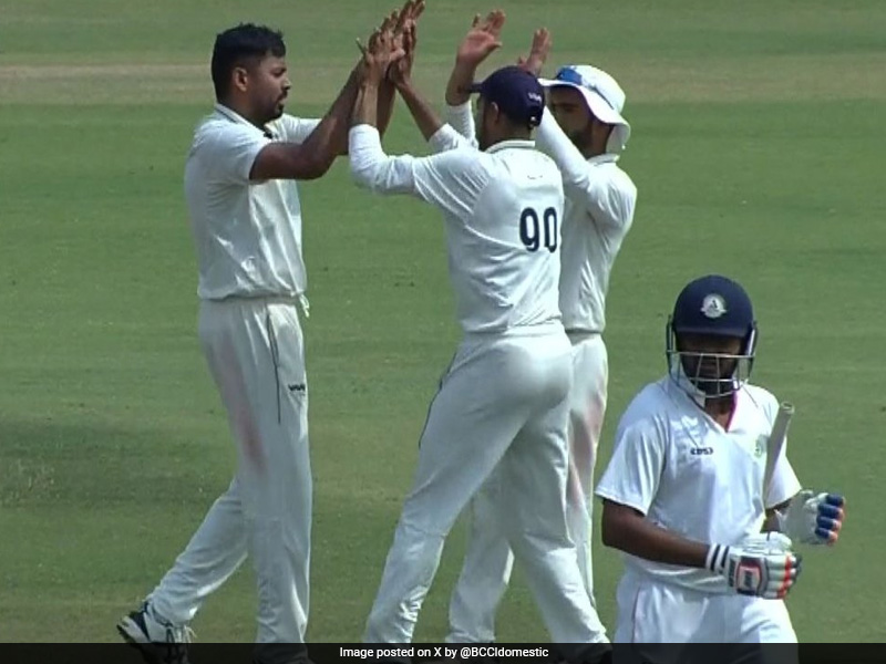 'कुछ ऐसे फर्जी चोट का बहाना खिलाड़ी बनाते हैं घरेलू मैचों से बचने के लिए', मनोज तिवारी का खुलासा