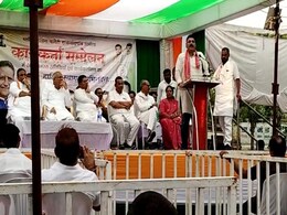 पूर्व CM भूपेश बघेल के सामने कांग्रेस नेता ने निकाली भड़ास, खूब सुनाई खरी-खोटी, लगाए ये गंभीर आरोप पूर्व CM भूपेश बघेल के सामने कांग्रेस नेता ने निकाली भड़ास, खूब सुनाई खरी-खोटी, लगाए ये गंभीर आरोप
