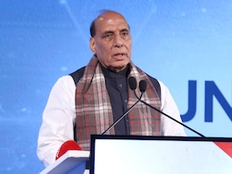 भारत आतंकवाद के खिलाफ सीमा पार भी कार्रवाई कर सकता है : रक्षा मंत्री राजनाथ सिंह भारत आतंकवाद के खिलाफ सीमा पार भी कार्रवाई कर सकता है : रक्षा मंत्री राजनाथ सिंह