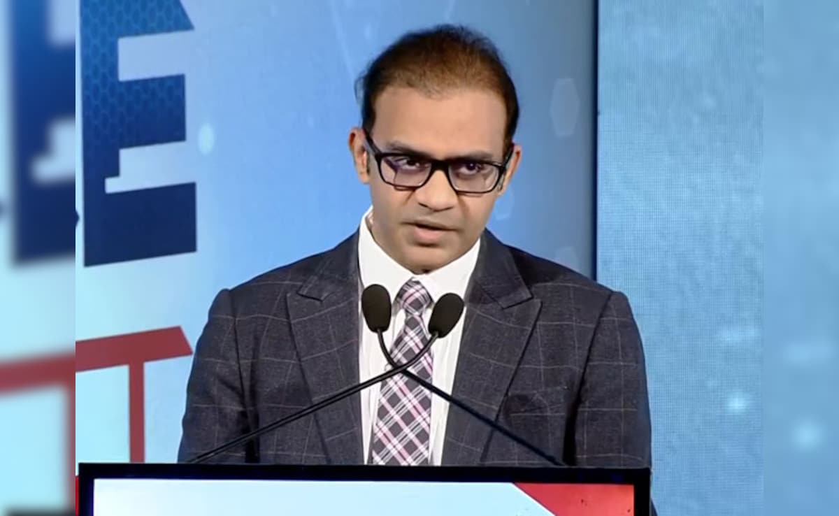 'हम आत्मनिर्भर भारत बनाने के लिए काम कर रहे' : एनडीटीवी डिफेंस समिट में बोले आशीष राजवंशी