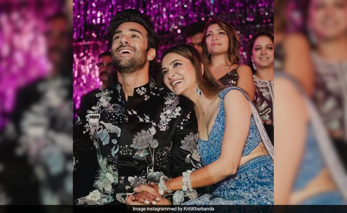 Inside Kriti Kharbanda And Pulkit Samrat's "Most Epic Celebration" At <i>Sangeet</i>